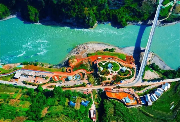 怒江研学旅行：快去怒江泸水拥抱秋日暖阳